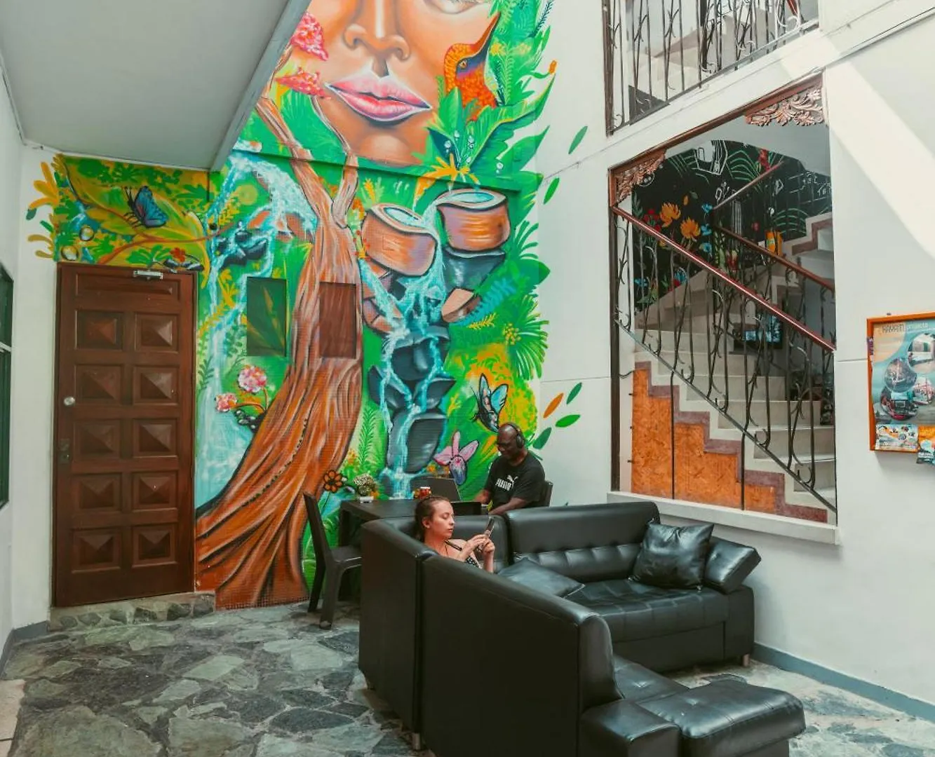 Hostal Pura Vida La 70 Medellin Colombia