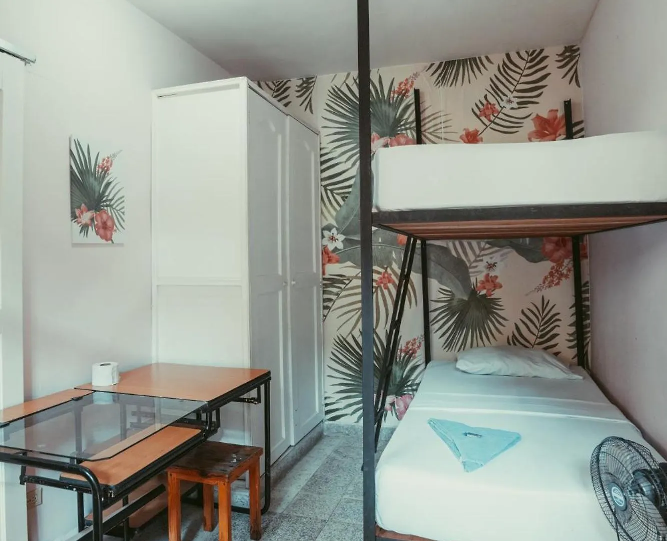 Hostal Pura Vida La 70 Medellin Guest house