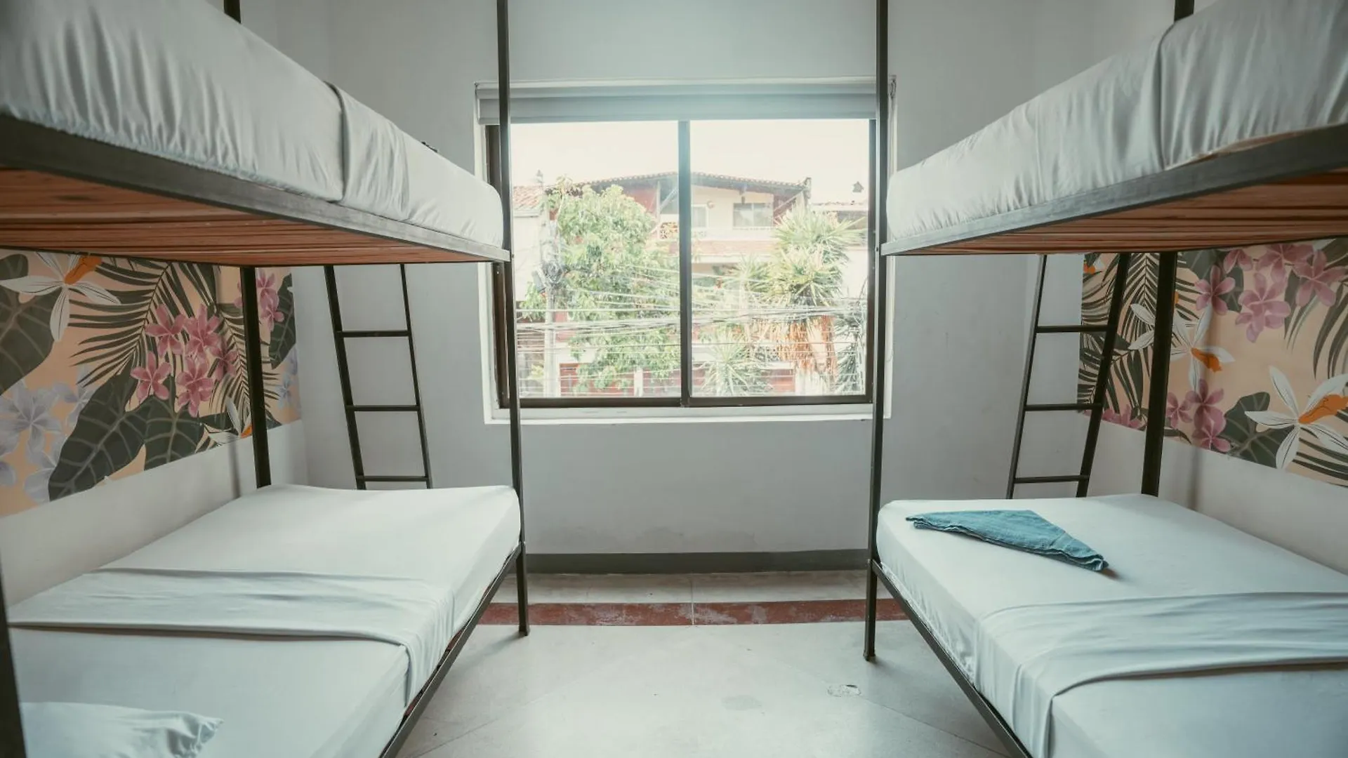 Hostal Pura Vida La 70 Medellin Guest house